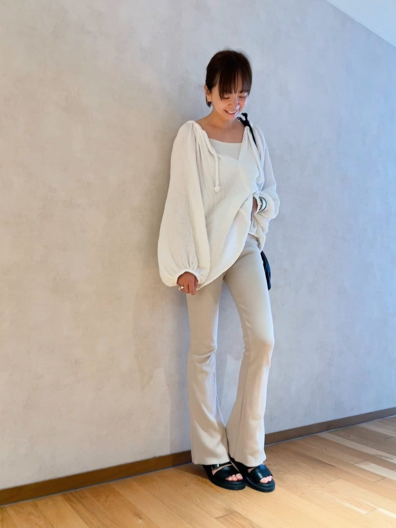 flare pants / off white